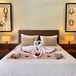 Nyaman Villas