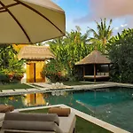 Nyaman Villas
