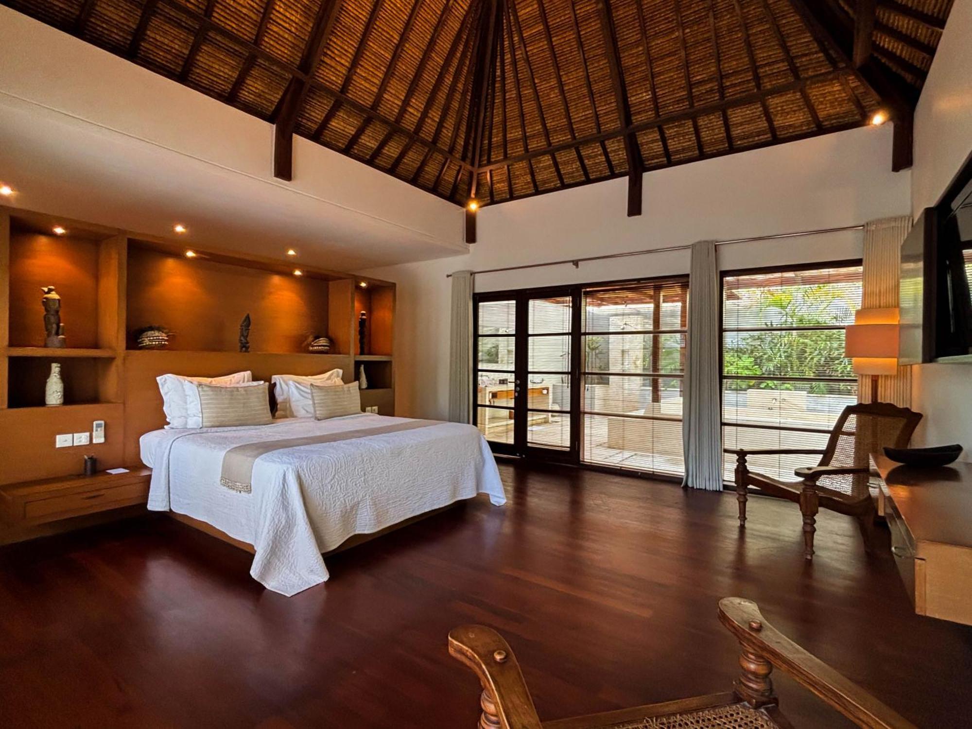 Nyaman Villa *